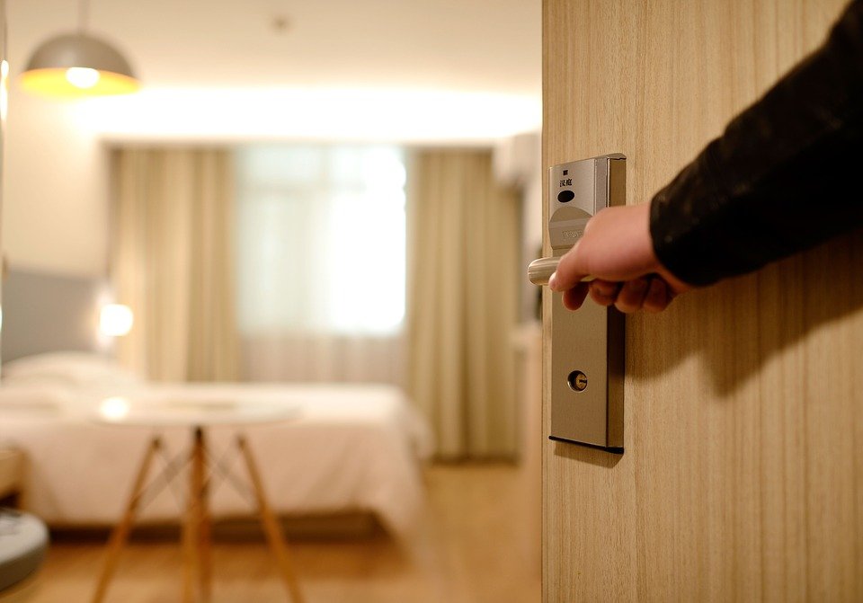Jakość oferowanej usługi w hotelach i hostelach