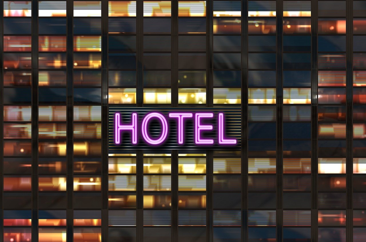 Rozwiązania multimedialne w przestrzeniach hotelowych