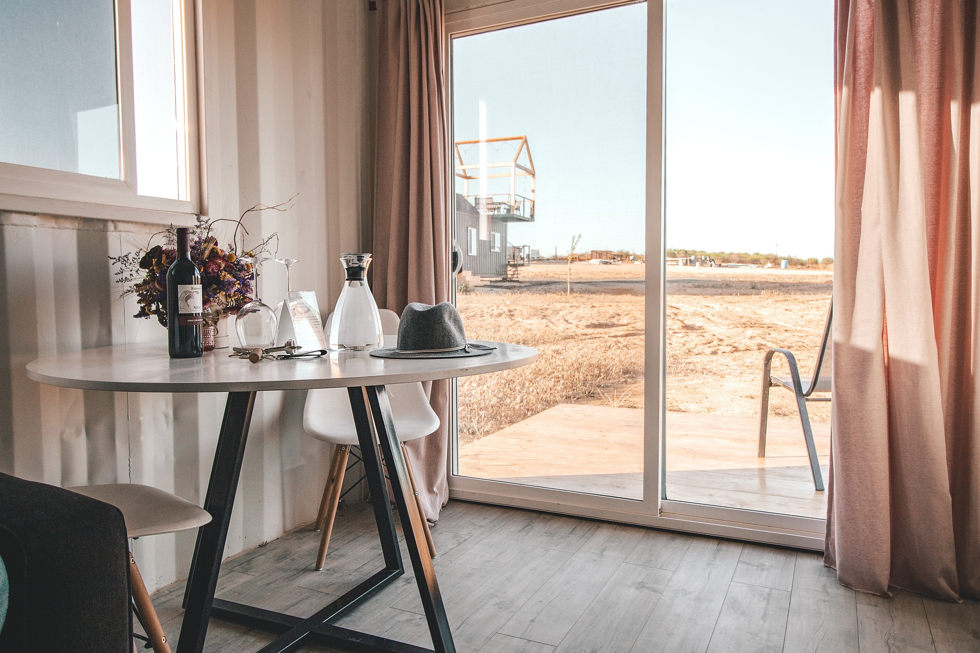 Wybór odpowiednich rozwiązań przesuwnych do wnętrz